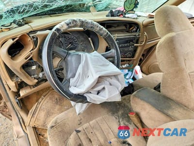 Zdjęcie 8 z 12 samochodu: 2002 CHEVROLET S TRUCK S10 VIN:1GCCS19W828204277 - miniatura