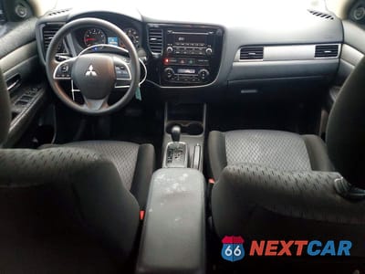 Zdjęcie 8 z 13 samochodu: 2014 MITSUBISHI OUTLANDER ES VIN:JA4AD2A37EZ001060 - miniatura