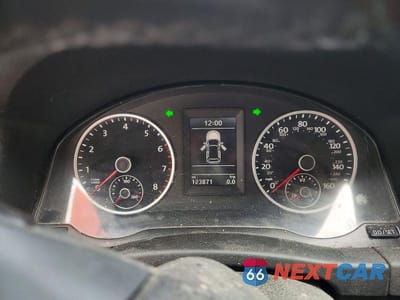 Zdjęcie 9 z 13 samochodu: 2017 VOLKSWAGEN TIGUAN VIN:WVGBV7AX1HK048357 - miniatura