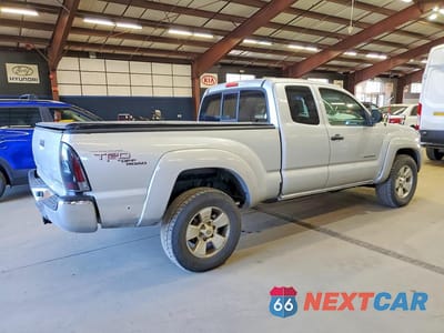 Trzecie zdjęcie samochodu z tyłu: 2006 TOYOTA TACOMA ACCESS CAB VIN:5TEUU42N76Z211470 - miniatura