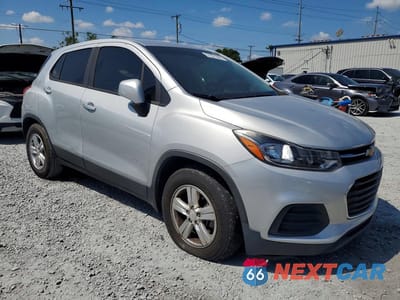 Czwarte zdjęcie samochodu z boku: 2019 CHEVROLET TRAX LS VIN:3GNCJKSB4KL291068 - miniatura