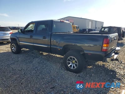 Drugie zdjęcie samochodu z przodu: 2003 GMC SIERRA C1500 HEAVY DUTY VIN:1GTGC13U23F226326 - miniatura