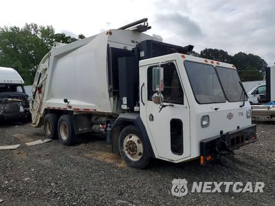 2015 CRANE CARRIER LET2 1CYCCL487FT051345 - główne zdjęcie licytacji z USA - miniatura