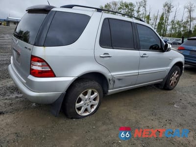 Trzecie zdjęcie samochodu z tyłu: 2000 MERCEDES-BENZ ML 430 VIN:4JGAB72E3YA208889 - miniatura