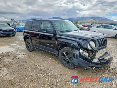 Czwarte zdjęcie samochodu z boku: 2014 JEEP PATRIOT SPORT VIN:1C4NJRBB4ED693435 - miniatura