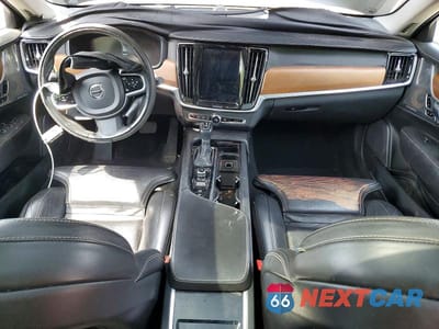 Zdjęcie 8 z 11 samochodu: 2018 VOLVO S90 T6 INSCRIPTION VIN:LVY992ML3JP004851 - miniatura