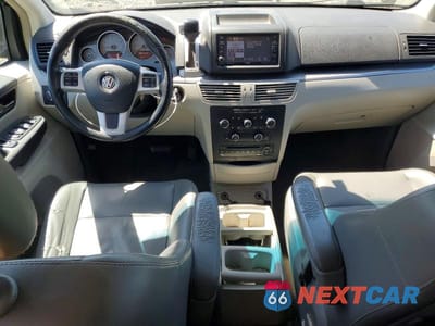 Zdjęcie 8 z 13 samochodu: 2013 VOLKSWAGEN ROUTAN SE VIN:2C4RVABG2DR724728 - miniatura