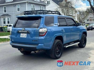 Czwarte zdjęcie samochodu z boku: 2018 TOYOTA 4RUNNER TRD PRO VIN:JTEBU5JRXJ5583152 - miniatura