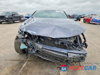 Piąte zdjęcie samochodu w środku: 2017 HONDA ACCORD SPORT VIN:1HGCR2F56HA281505 - miniatura