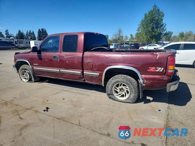 Drugie zdjęcie samochodu z przodu: 1999 CHEVROLET SILVERADO K1500 VIN:1GCEK19T7XZ134383 - miniatura