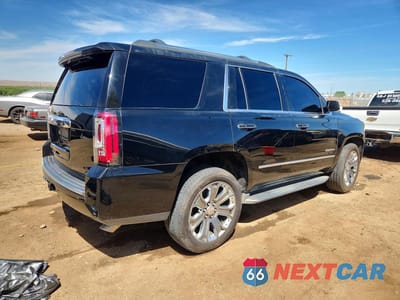 Trzecie zdjęcie samochodu z tyłu: 2016 GMC YUKON DENALI VIN:1GKS2CKJ0GR207170 - miniatura