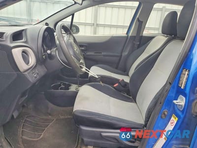 Zdjęcie 7 z 13 samochodu: 2012 TOYOTA YARIS 5-DOOR LE VIN:JTDKTUD38CD519841 - miniatura