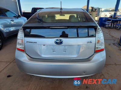 Zdjęcie 6 z 12 samochodu: 2011 TOYOTA PRIUS THREE VIN:JTDKN3DU2B0309870 - miniatura