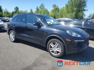 Czwarte zdjęcie samochodu z boku: 2016 PORSCHE CAYENNE S VIN:WP1AB2A24GLA93235 - miniatura