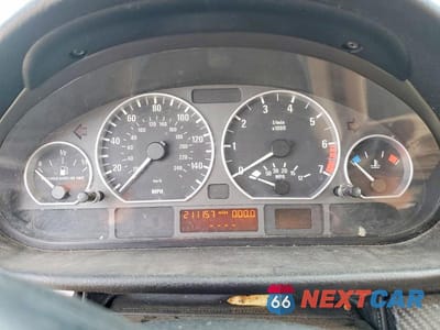 Zdjęcie 9 z 12 samochodu: 2003 BMW 325 I VIN:WBAET37403NJ30212 - miniatura