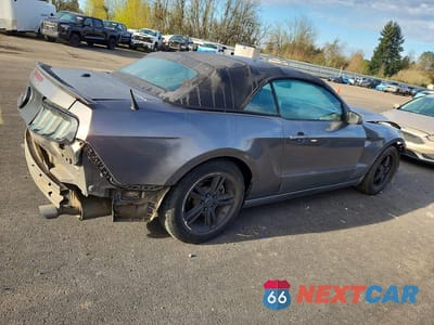 Trzecie zdjęcie samochodu z tyłu: 2013 FORD MUSTANG VIN:1ZVBP8EM6D5264960 - miniatura