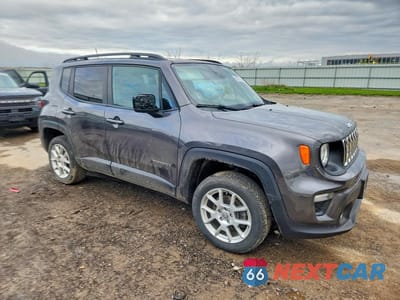 Czwarte zdjęcie samochodu z boku: 2021 JEEP RENEGADE LATITUDE VIN:ZACNJDBB5MPM14509 - miniatura