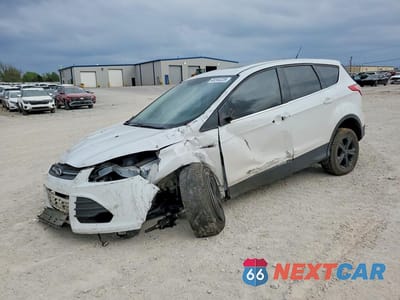 2015 FORD ESCAPE SE 1FMCU9G91FUB32255 - główne zdjęcie licytacji z USA - miniatura