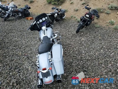 Zdjęcie 6 z 9 samochodu: 2020 HARLEY-DAVIDSON FLHX VIN:1HD1KBC17LB648506 - miniatura