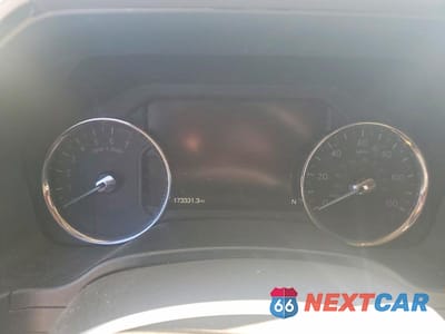Zdjęcie 9 z 13 samochodu: 2019 FORD EXPEDITION XLT VIN:1FMJU1JT5KEA53219 - miniatura
