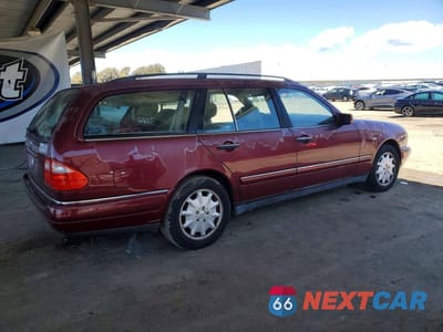 Trzecie zdjęcie samochodu z tyłu: 1999 MERCEDES-BENZ E 320 VIN:WDBJH65F0XA902065 - miniatura