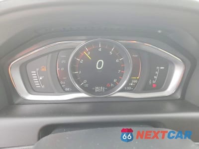 Zdjęcie 9 z 12 samochodu: 2017 VOLVO XC60 T5 INSCRIPTION VIN:YV440MDU0H2208351 - miniatura