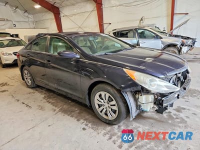 Czwarte zdjęcie samochodu z boku: 2011 HYUNDAI SONATA GLS VIN:5NPEB4AC9BH171979 - miniatura