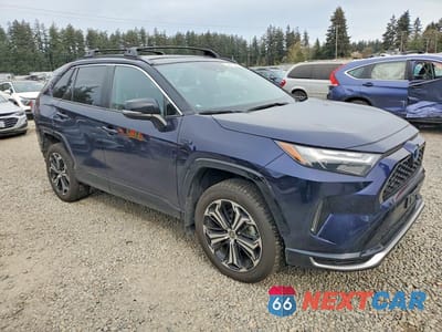 Czwarte zdjęcie samochodu z boku: 2024 TOYOTA RAV4 PRIME XSE VIN:JTMFB3FV4RD197379 - miniatura