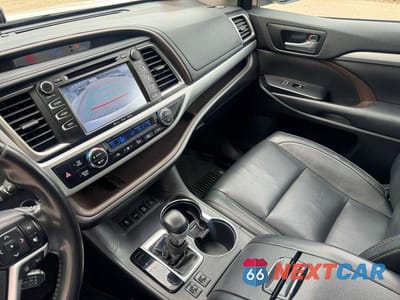 Zdjęcie 11 z 14 samochodu: 2018 TOYOTA HIGHLANDER XLE VIN:5TDJZRFH7JS537362 - miniatura