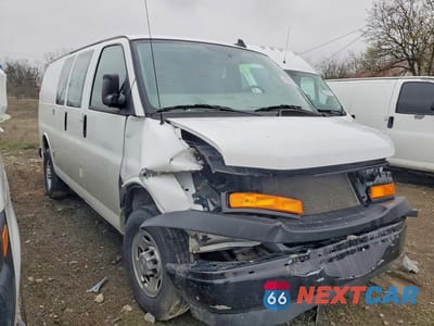 Czwarte zdjęcie samochodu z boku: 2023 CHEV EXPRESS G2500 VIN:1GCWGAFP1P1218890 - miniatura