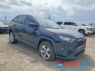 Czwarte zdjęcie samochodu z boku: 2019 TOYOTA RAV4 XLE VIN:2T3W1RFV1KC013807 - miniatura
