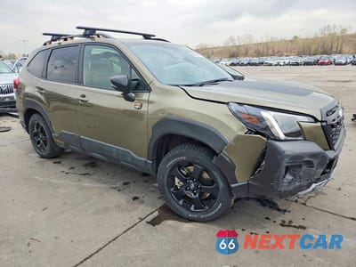 Czwarte zdjęcie samochodu z boku: 2025 SUBARU FORESTER WILDERNESS VIN:JF2SKAJC4SH409030 - miniatura