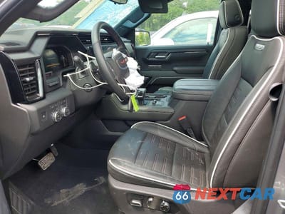 Zdjęcie 7 z 12 samochodu: 2026 GMC SIERRA K1500 AT4X VIN:3GTUUFE86TG110607 - miniatura