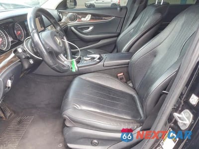 Zdjęcie 7 z 11 samochodu: 2018 MERCEDES-BENZ E 300 VIN:WDDZF4JB9JA375738 - miniatura