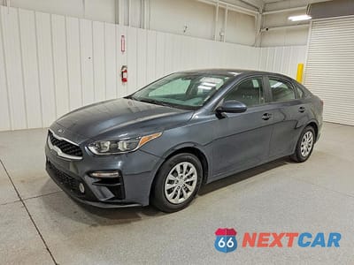 2021 KIA FORTE FE 3KPF24AD5ME311627 - główne zdjęcie licytacji z USA - miniatura