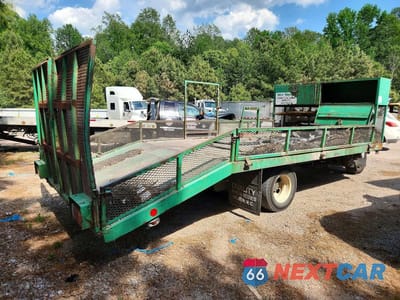 Trzecie zdjęcie samochodu z tyłu: 2006 ISUZU NPR VIN:4KLB4B1U66J802047 - miniatura