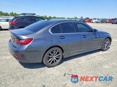 Trzecie zdjęcie samochodu z tyłu: 2021 BMW 330I VIN:3MW5R1J05M8B59976 - miniatura