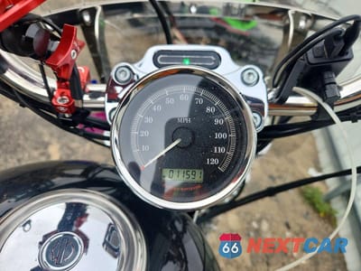 Zdjęcie 7 z 9 samochodu: 2010 HARLEY-DAVIDSON XL1200 C VIN:1HD1CT313AC402384 - miniatura
