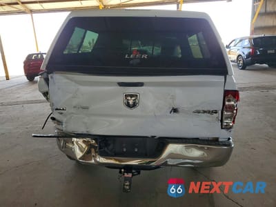 Zdjęcie 6 z 12 samochodu: 2018 RAM 1500 SLT VIN:1C6RR7GT3JS154317 - miniatura