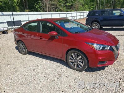Czwarte zdjęcie samochodu z boku: 2020 NISSAN VERSA SV VIN:3N1CN8EVXLL805709 - miniatura