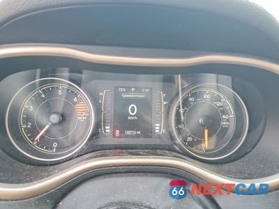 Zdjęcie 9 z 13 samochodu: 2016 JEEP CHEROKEE LATITUDE VIN:1C4PJLCB0GW136212 - miniatura