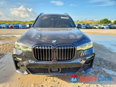 Piąte zdjęcie samochodu w środku: 2022 BMW X7 XDRIVE40I VIN:5UXCW2C08N9M13241 - miniatura