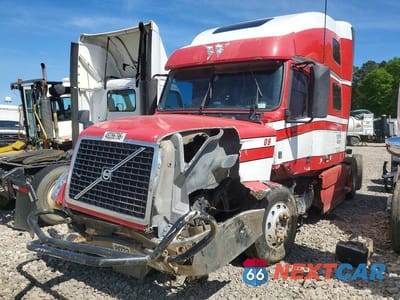 Drugie zdjęcie samochodu z przodu: 2012 VOLVO VNL SEMI TRUCK VIN:4V4NC9EJ8CN553123 - miniatura
