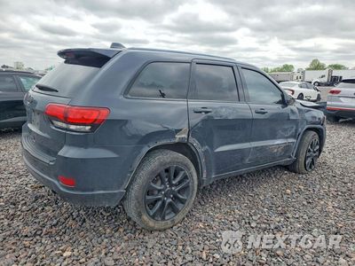 Trzecie zdjęcie samochodu z tyłu: 2017 JEEP GRAND CHEROKEE LAREDO VIN:1C4RJFAG6HC895457 - miniatura