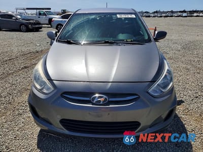 Piąte zdjęcie samochodu w środku: 2016 HYUNDAI ACCENT SE VIN:KMHCT5AE9GU275943 - miniatura
