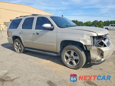 Czwarte zdjęcie samochodu z boku: 2009 CHEVROLET TAHOE K1500 LTZ VIN:1GNFK33089J125036 - miniatura