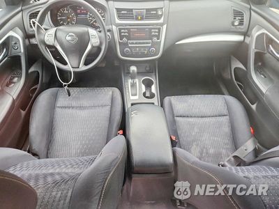 Zdjęcie 8 z 12 samochodu: 2017 NISSAN ALTIMA 2.5 S VIN:1N4AL3AP2HC148689 - miniatura