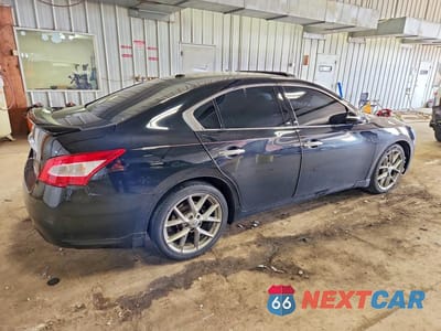 Trzecie zdjęcie samochodu z tyłu: 2011 NISSAN MAXIMA 3.5 S VIN:1N4AA5AP8BC862187 - miniatura