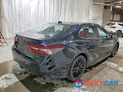 Trzecie zdjęcie samochodu z tyłu: 2021 TOYOTA CAMRY XSE VIN:4T1K61BK8MU039294 - miniatura