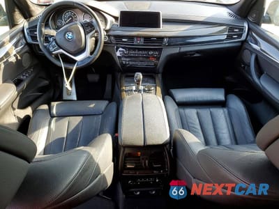Zdjęcie 8 z 13 samochodu: 2015 BMW X5 XDRIVE50I VIN:5UXKR6C5XF0J78871 - miniatura